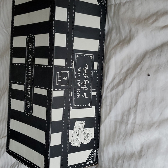 BNIB Love Flats by Loly in the Sky - Picture 7 of 8